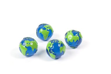 Magneet Globe - set van 4 wereldbol magneten