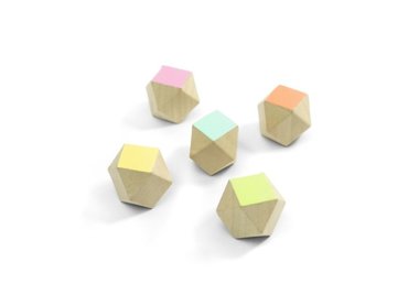 Houten veelhoek blokjes magneten Polygon- set van 5 stuks