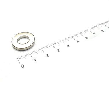 20x3 met boring van 10 mm vernikkeld N35